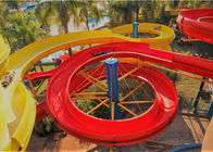 Dayanıklı Spiral Yüzme Havuzu Slayt Büyük Heyecanlı Çocuk Bahçesi Eğlence Ekipmanları