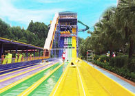 Özelleştirilmiş Vücut Su Kaydırağı Parlak Renkli FRP Büyük Aqua Park Ekipmanları